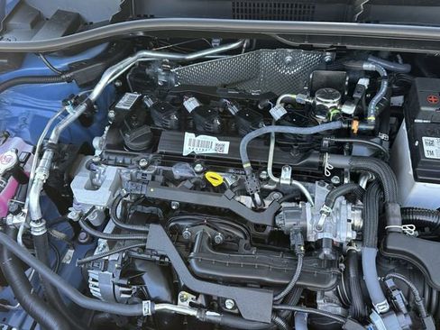 Used 2026 Toyota Corolla Cross LE image 27