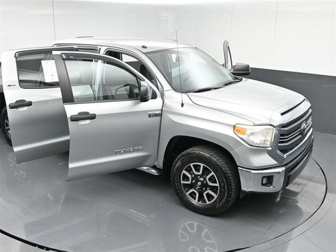 Used 2015 Toyota Tundra SR5 w/ TRD Off Road Package image 36