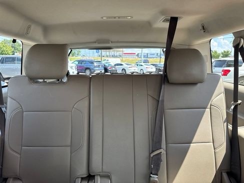 Used 2020 Chevrolet Suburban Premier RWD image 28