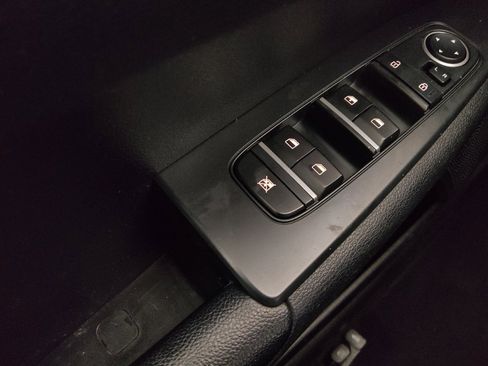 Used 2019 Kia Forte LXS image 27