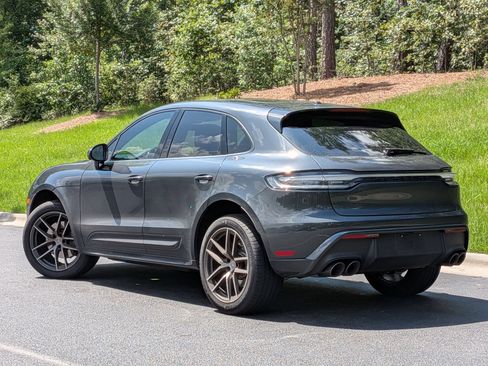 Certified 2026 Porsche Macan AWD/4WD image 3