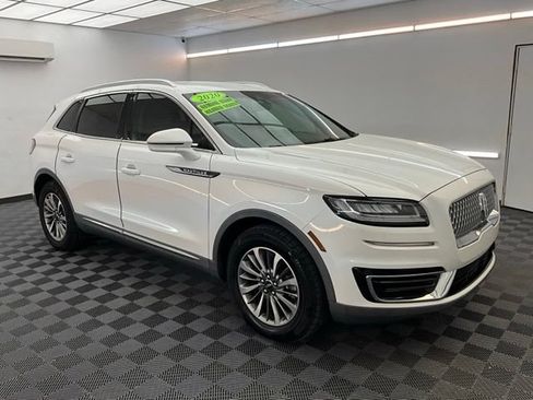 Used 2020 Lincoln Nautilus FWD w/ Equipment Group 101A image 3