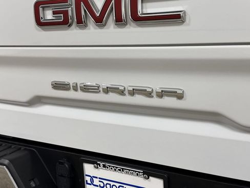 Used 2024 GMC Sierra 1500 SLT AWD/4WD image 25