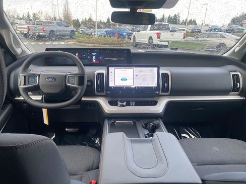 New 2025 Ford Expedition Max Active image 15