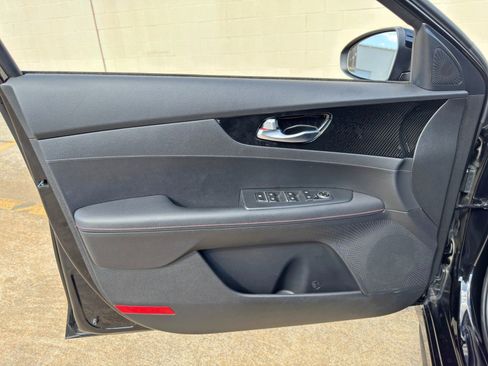 Used 2022 Kia Forte GT w/ GT Technology Package FWD image 37