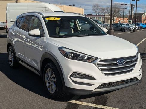 Used 2017 Hyundai Tucson SE Plus image 3