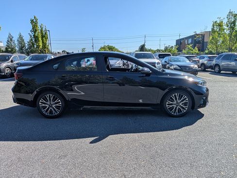 Used 2023 Kia Forte GT-Line FWD image 2