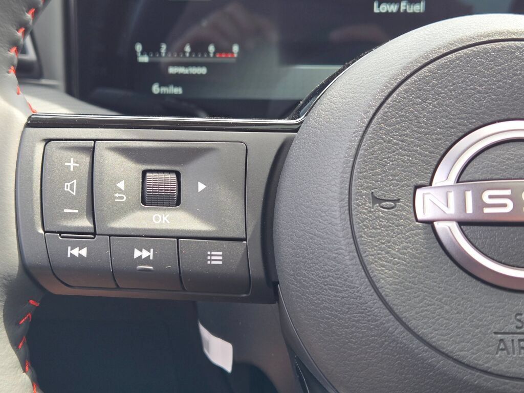 Used 2026 Nissan Kicks SR w/ SR Premium Package AWD/4WD image 30