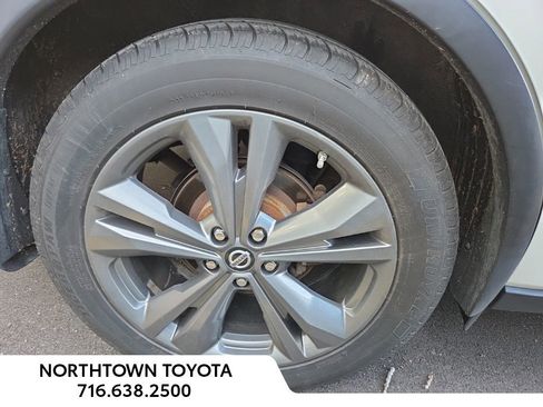 Used 2019 Nissan Murano Platinum image 3