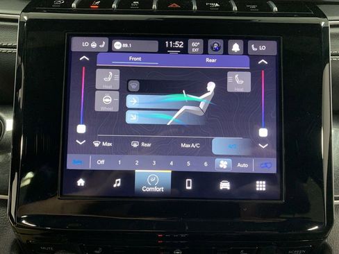 Used 2022 Jeep Grand Cherokee L Laredo image 16