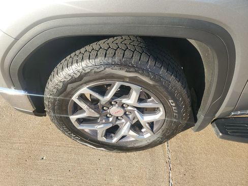 Used 2023 GMC Sierra 1500 SLT w/ SLT Premium Package image 39