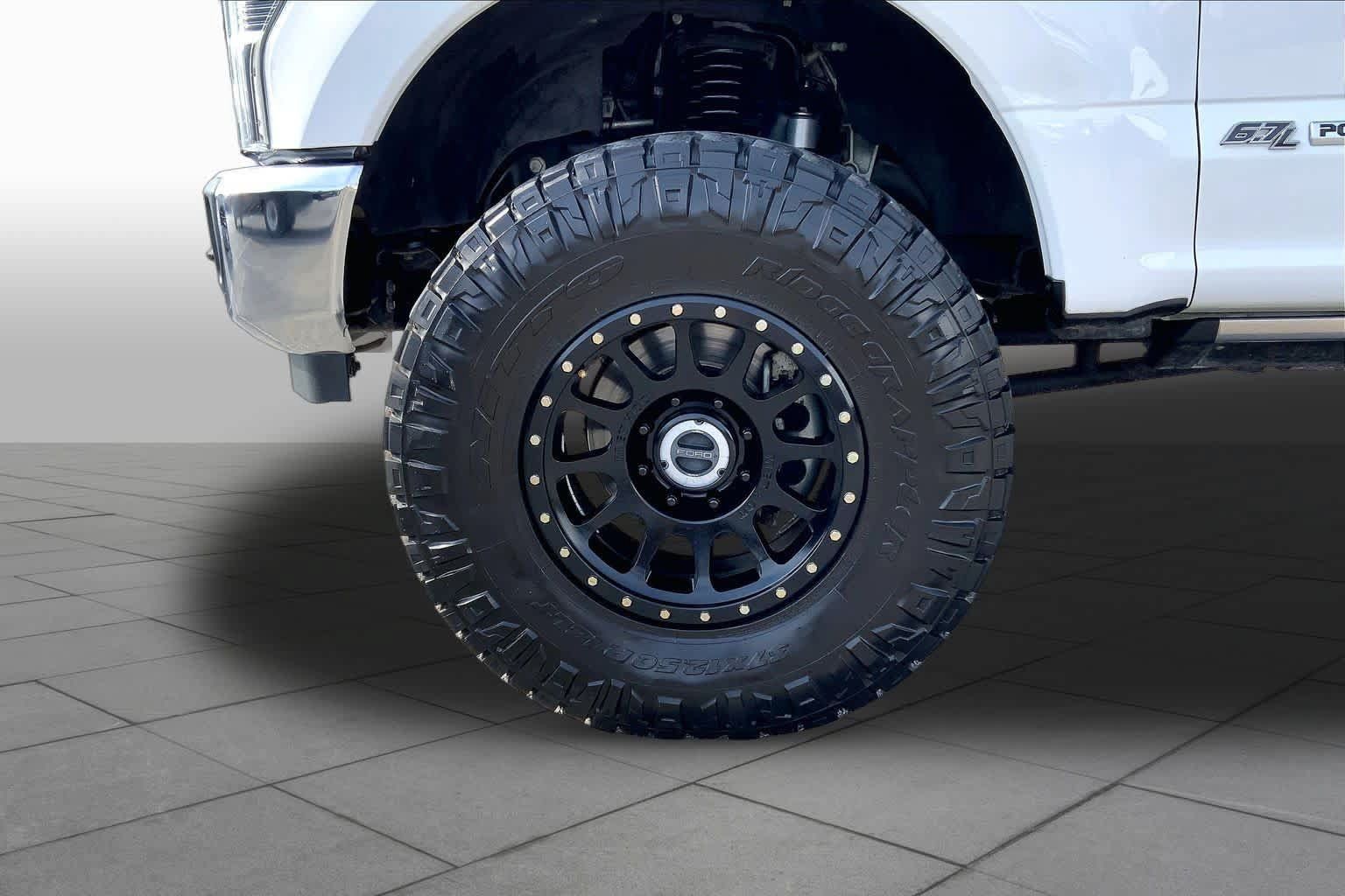 Used 2020 Ford F250 Lariat w/ Lariat Ultimate Package AWD/4WD image 11
