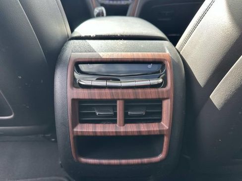 Used 2019 Cadillac XT5 Premium Luxury w/ Driver Assist Package AWD/4WD image 14