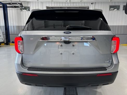 Used 2020 Ford Explorer XLT w/ Comfort Package image 7