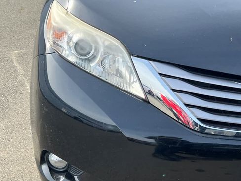 Used 2015 Toyota Sienna XLE image 8