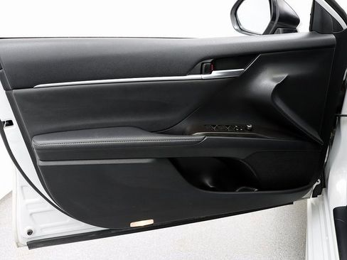 Used 2023 Toyota Camry XSE image 22