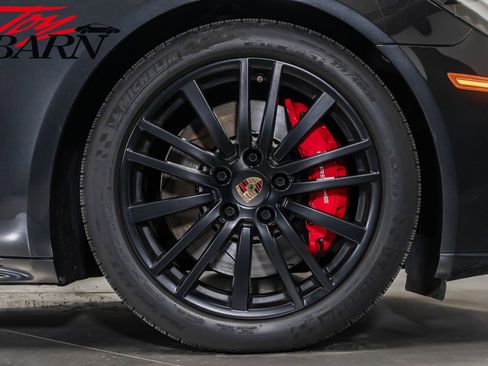 Used 2020 Porsche Panamera GTS image 16
