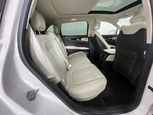 Used 2022 Lincoln Nautilus Black Label w/ Class II Trailer Tow Package image 23