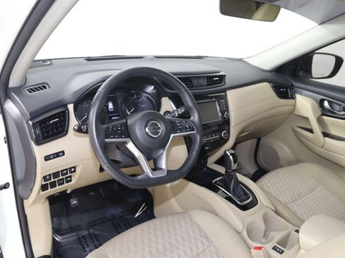 Used 2018 Nissan Rogue SV image 22