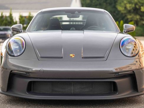 Used 2022 Porsche 911 GT3 RWD image 2