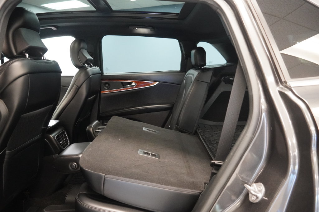 Used 2019 Lincoln Nautilus Reserve AWD/4WD image 29