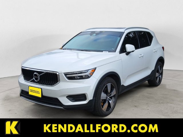 Used 2022 Volvo XC40 T5 Momentum w/ Protection Package Premier AWD/4WD image 1