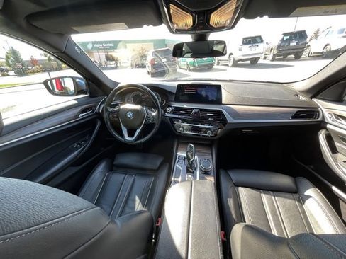 Used 2017 BMW 540i w/ Premium Package image 31