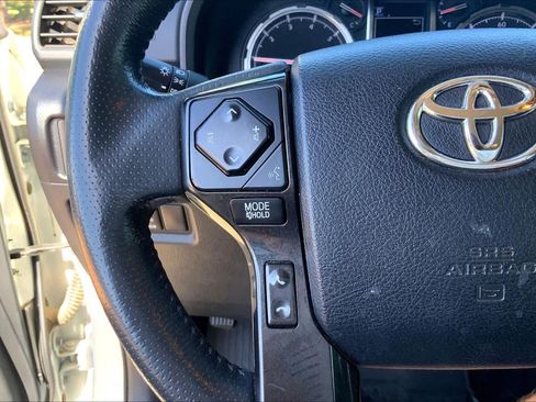 Used 2021 Toyota 4Runner Venture AWD/4WD image 24