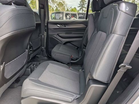 New 2026 Jeep Grand Cherokee L Laredo image 14