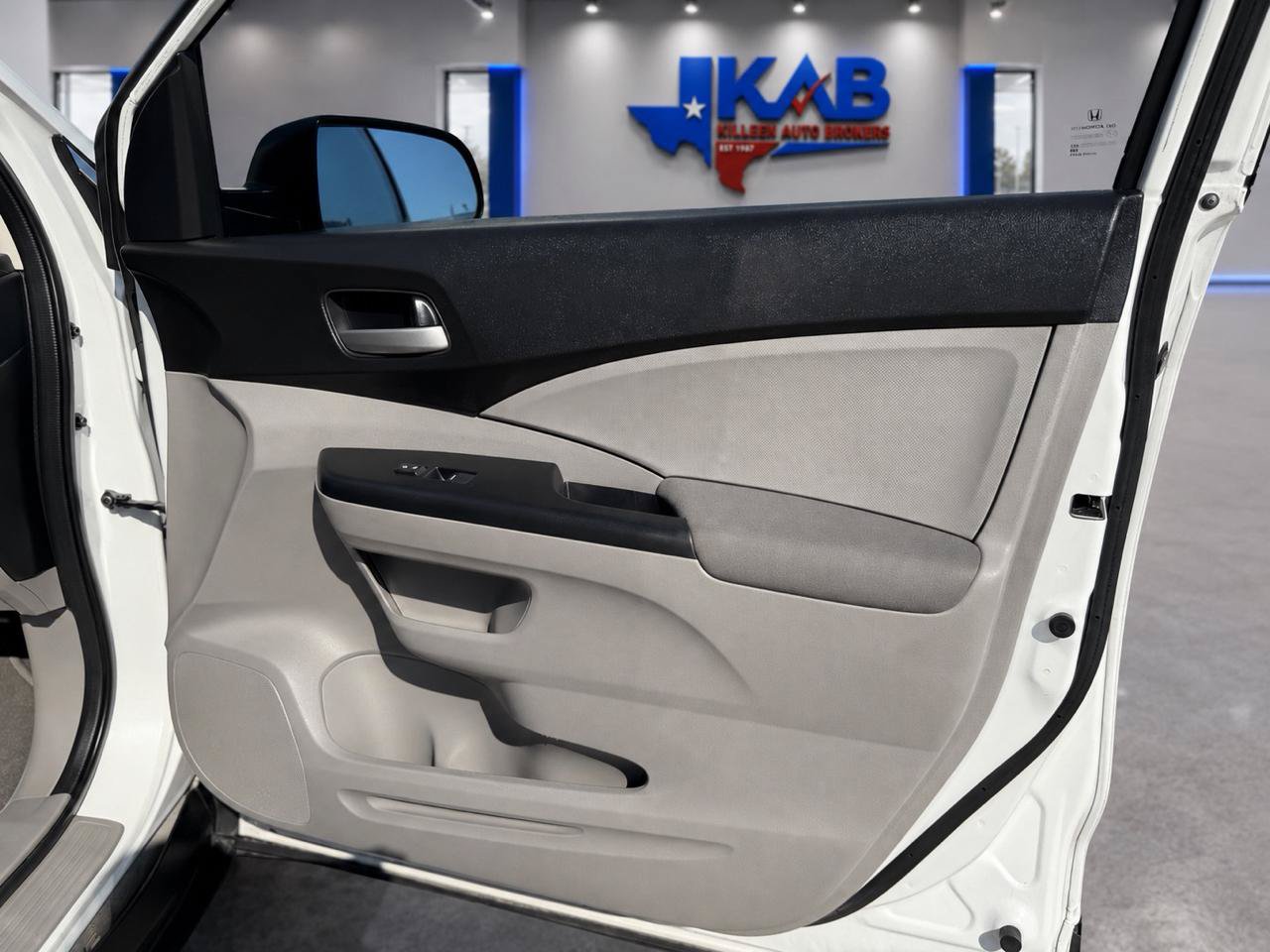 Used 2014 Honda CR-V LX image 17