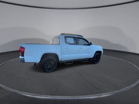 Used 2020 Toyota Tacoma SR5 RWD image 9
