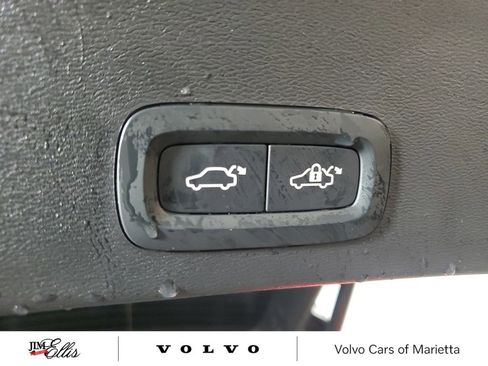 Used 2026 Volvo XC40 B5 Ultra w/ Climate Package image 11