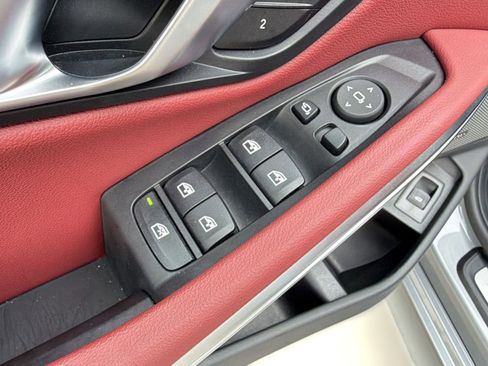 Used 2025 BMW 330i Sedan RWD image 18