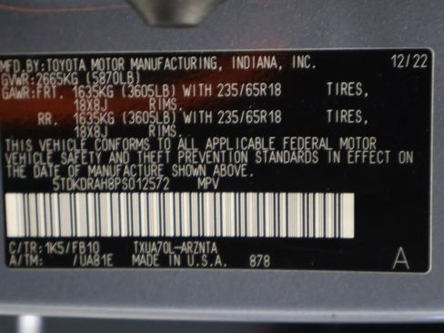 Used 2023 Toyota Highlander LE FWD image 17