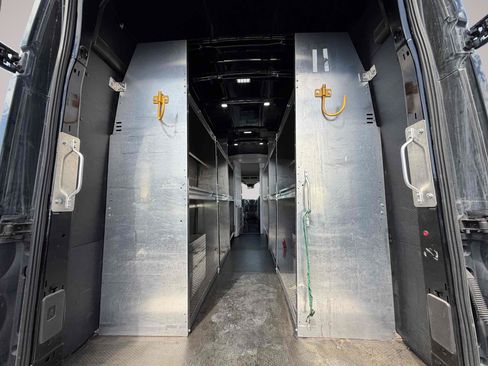 Used 2019 Ford Transit 250 148 High Roof Extended RWD image 12