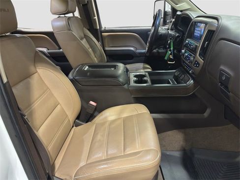 Used 2017 GMC Sierra 2500 Denali w/ Duramax Plus Package image 32