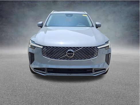 New 2026 Volvo XC90 B5 Plus w/ Protection Package Premier AWD/4WD image 2