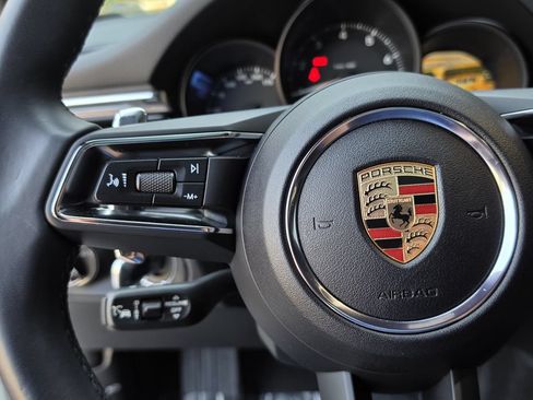 Certified 2025 Porsche Macan Turbo AWD/4WD image 28