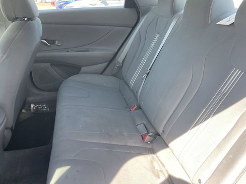 Used 2021 Hyundai Elantra SEL image 10