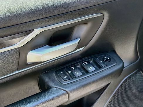 Used 2019 RAM 1500 Big Horn AWD/4WD image 18