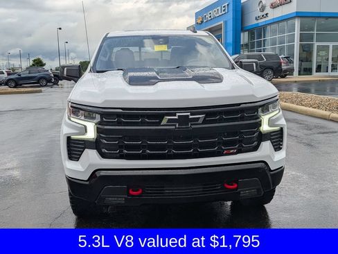 Used 2022 Chevrolet Silverado 1500 LT Trail Boss w/ LT Trail Boss Premium Package AWD/4WD image 2