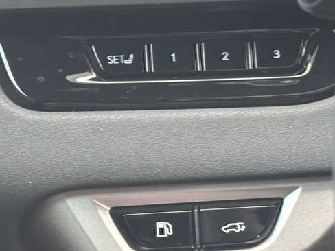 Used 2025 Lexus RX 350 w/ Convenience Package AWD/4WD image 32