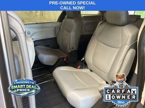 Used 2023 Toyota Sienna XLE image 18