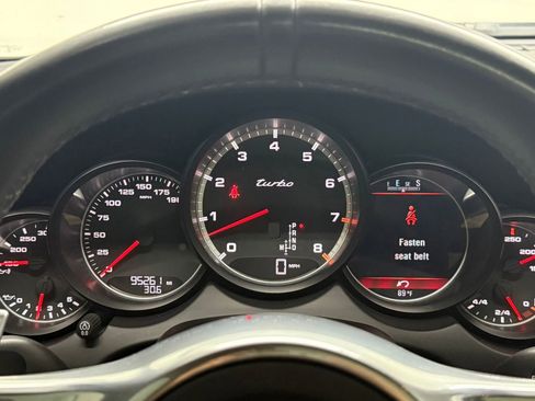 Used 2013 Porsche Cayenne Turbo image 24