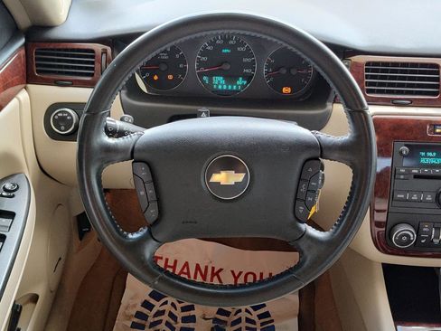 Used 2009 Chevrolet Impala LT w/ Luxury Edition Package image 17