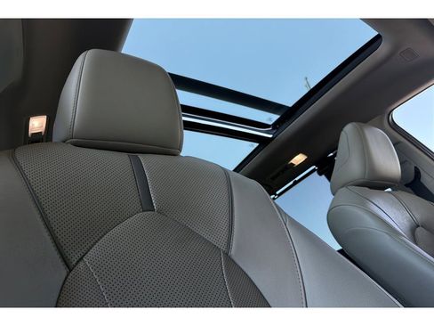 Used 2024 Toyota Grand Highlander AWD image 20