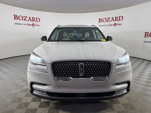 Used 2021 Lincoln Aviator Reserve w/ Equipment Group 201A image 2