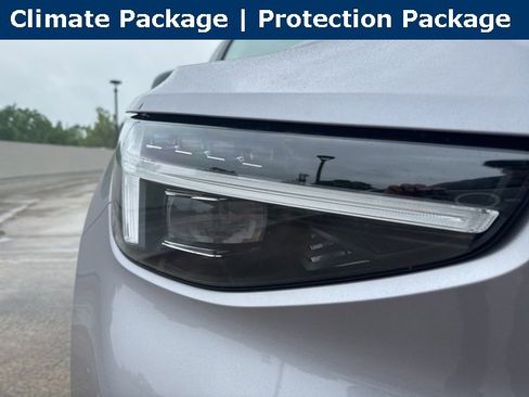 New 2026 Volvo XC40 B5 Ultra w/ Climate Package image 11