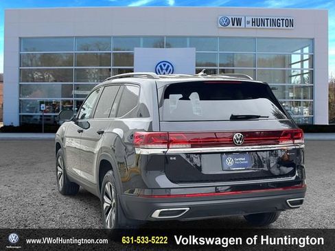 Certified 2025 Volkswagen Atlas SE image 5