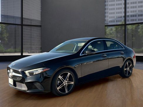 Used 2022 Mercedes-Benz A 220 image 12